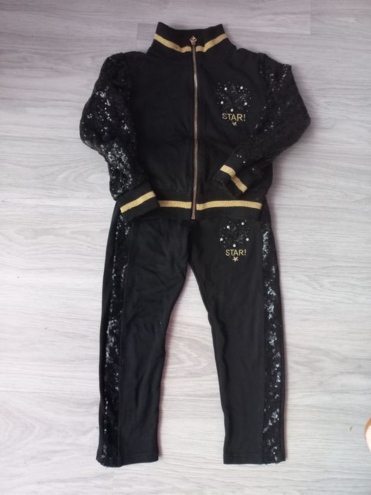 Спортивный костюм для девочки