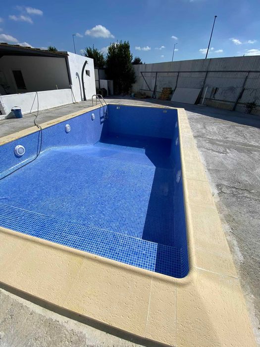 Construção de piscinas, chave na mão.
