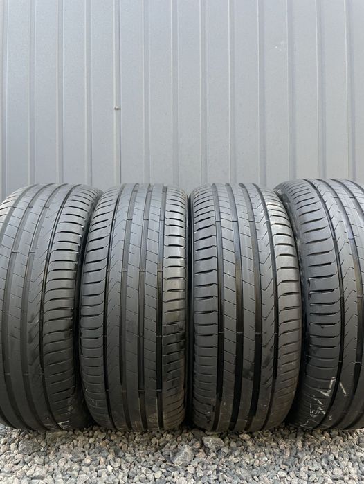Комплект літніх шин Pirelli 255/45 R19 255*45 19 Scorpion
