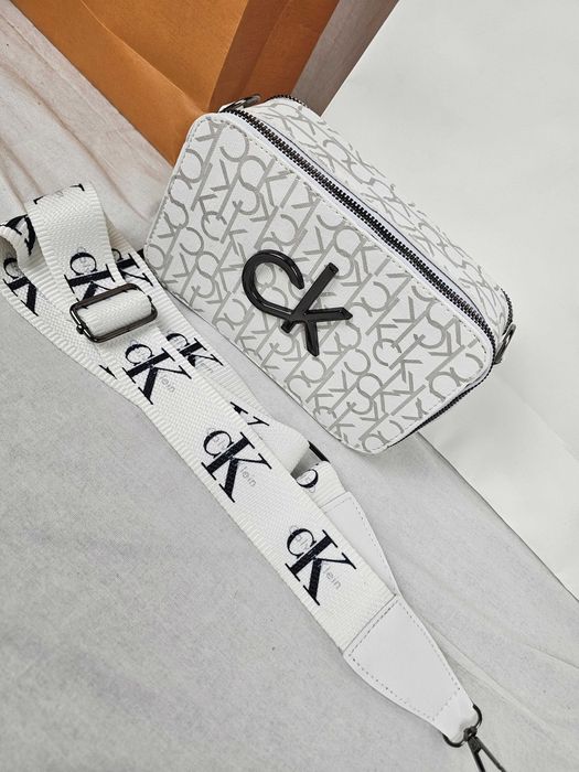 Torba listonoszka damska Calvin Klein Biały kuferek