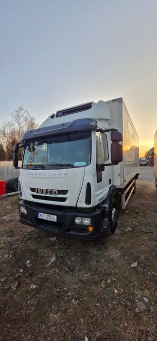 Truck Rental / Wynajem ciężarówek z windą