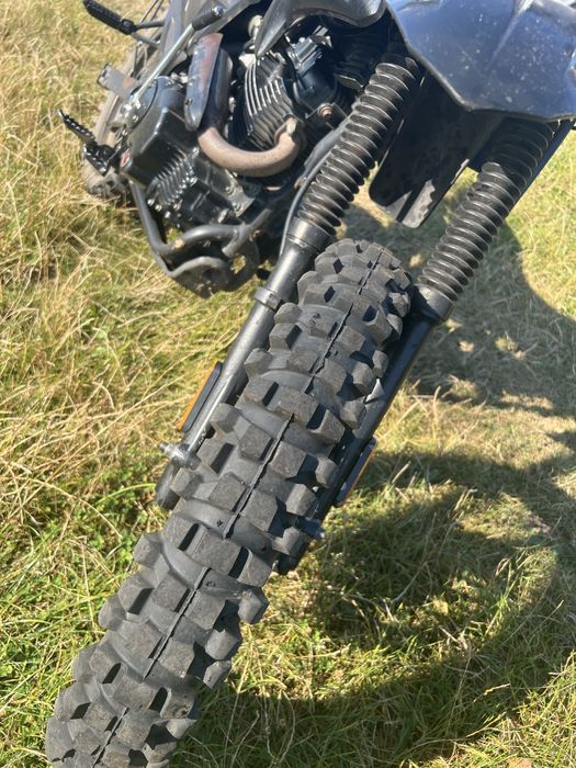 Продам мотоцикл лонкін прус 200