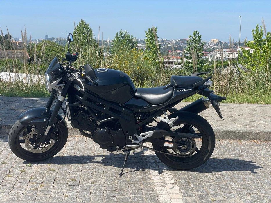 HYOSUNG 650 i GT Impecável