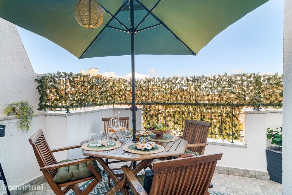 Apartamento T3 em Massamá Norte com terraço