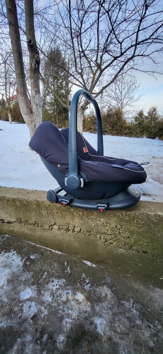 Дитяче автокрісло...