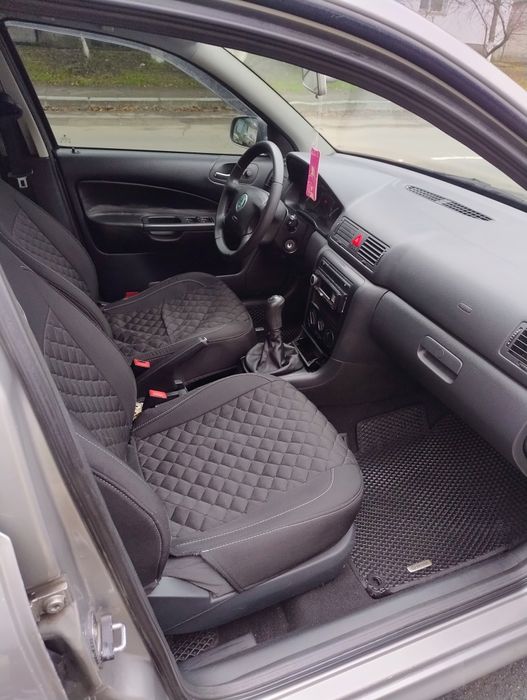 Skoda Octavia Tour 2008 рік