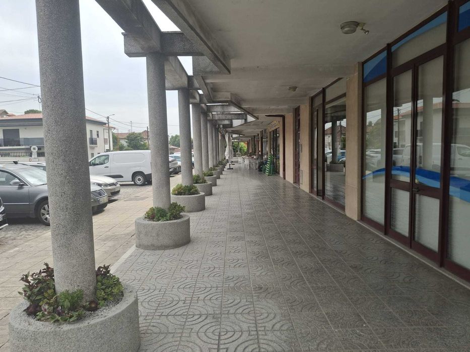Loja com 70m perto do hospital  de Penafiel