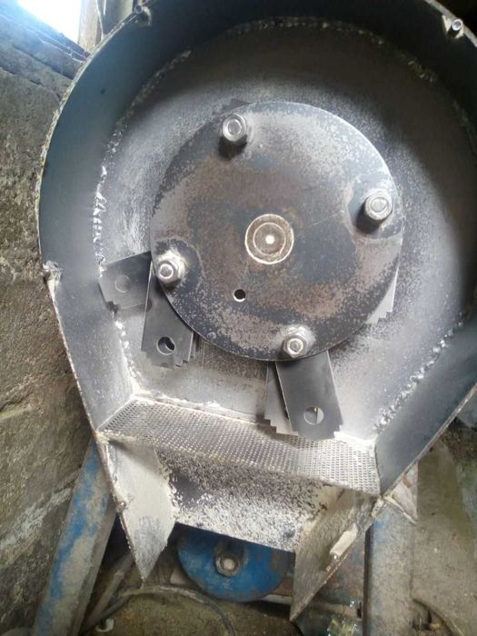 Продам, зернодробилку