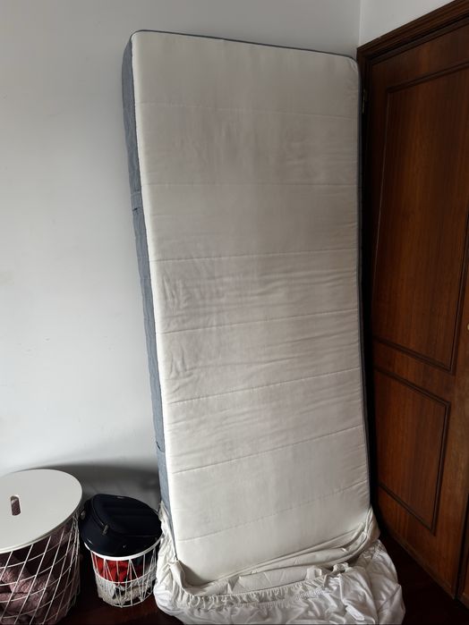 Colchao IKEA 90x200