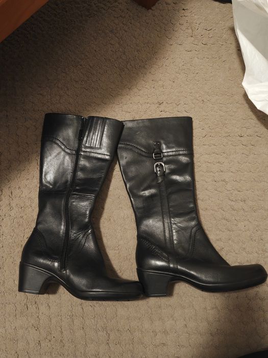 Buty damskie lekko ocieplane nowe, 39