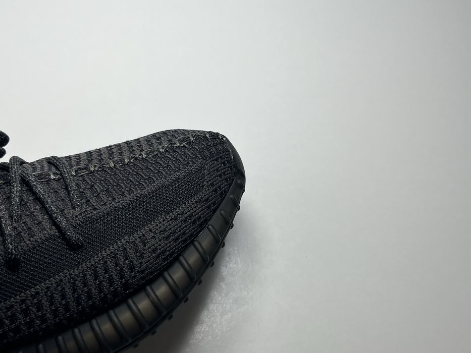 43-27.5см ОРИГІНАЛ 100% Кросівки ADIDAS YEEZY BOOST 350 V2 BLACK FU9006