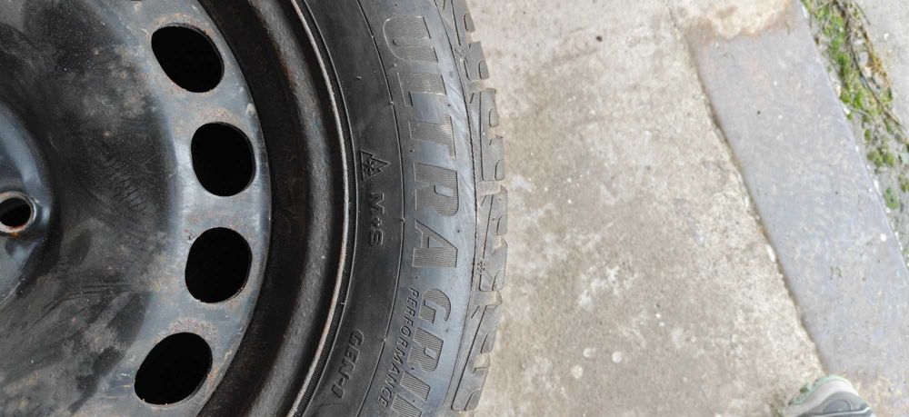 Продам зимові шини GOOD YEAR з дісками