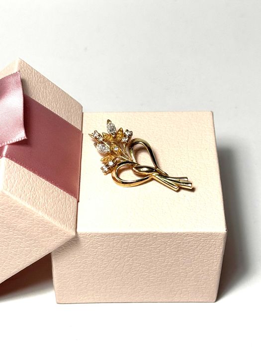 Złota broszka z cyrkoniami 3,88g p.585