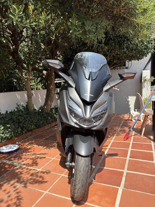 Vendo Honda Forza 350cc