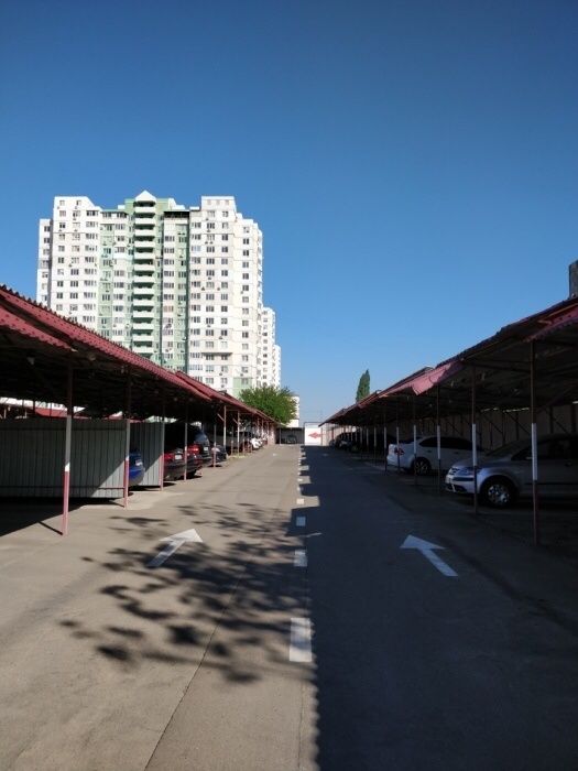 Продам место на стоянке генерала бочарова 60