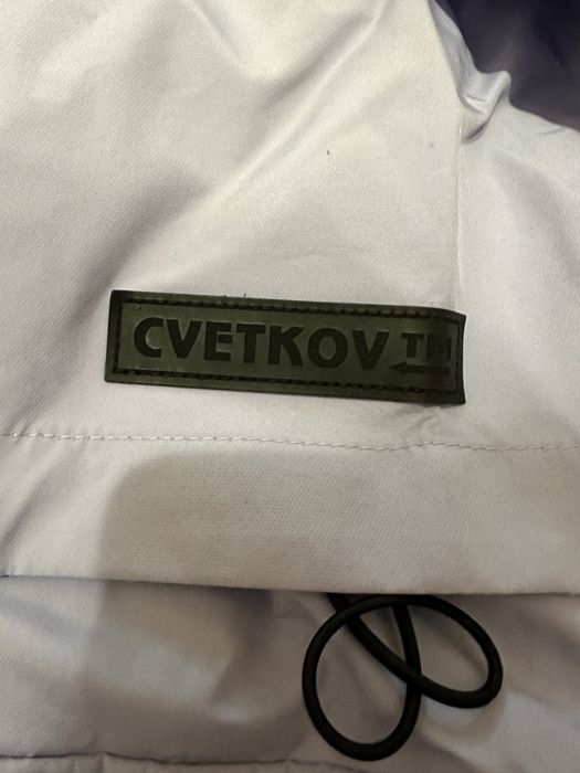 парка на дівчинку