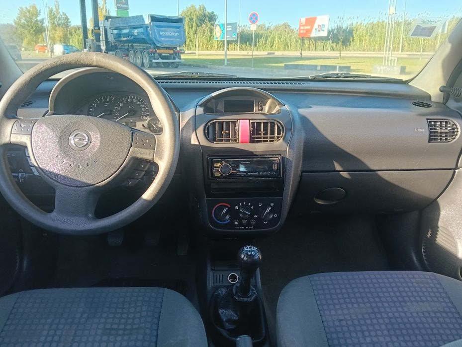 Opel corsa C 1.2 2002 — photo 5