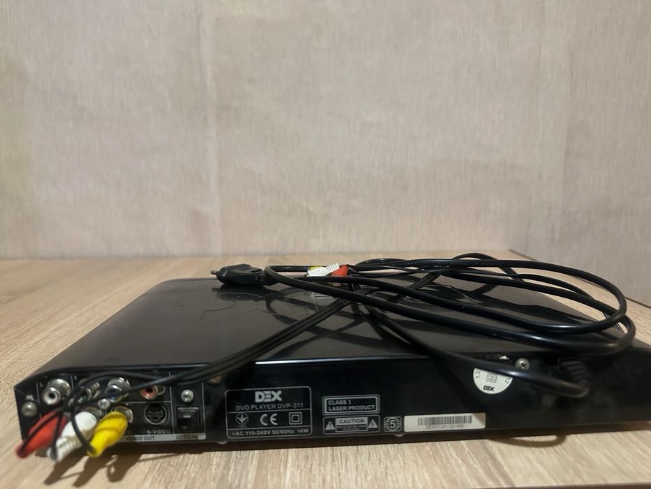 Телевізор не працюючий та дівіді