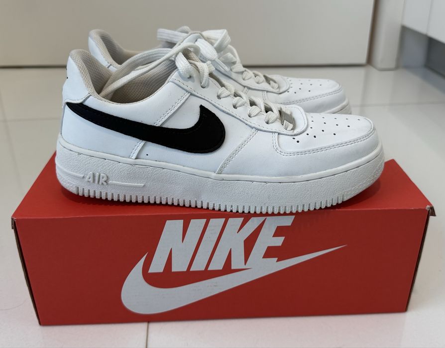 Pague 1, leve 2! Sapatilhas tam. 38 oferta do 2o par