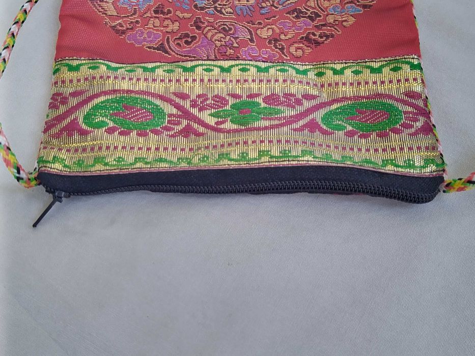 Pequena bolsa nepalesa