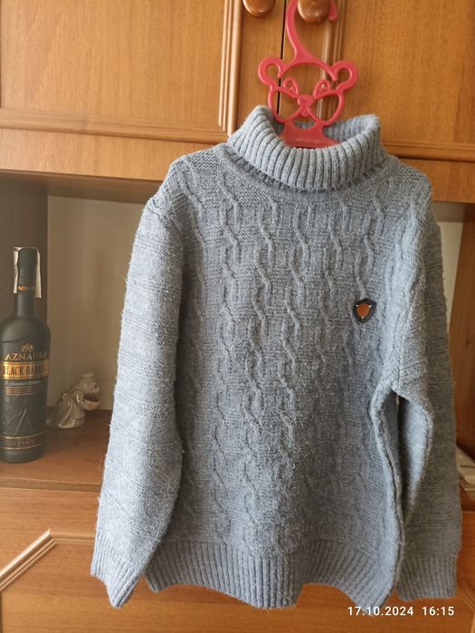 Кофта під шийку в гарному н