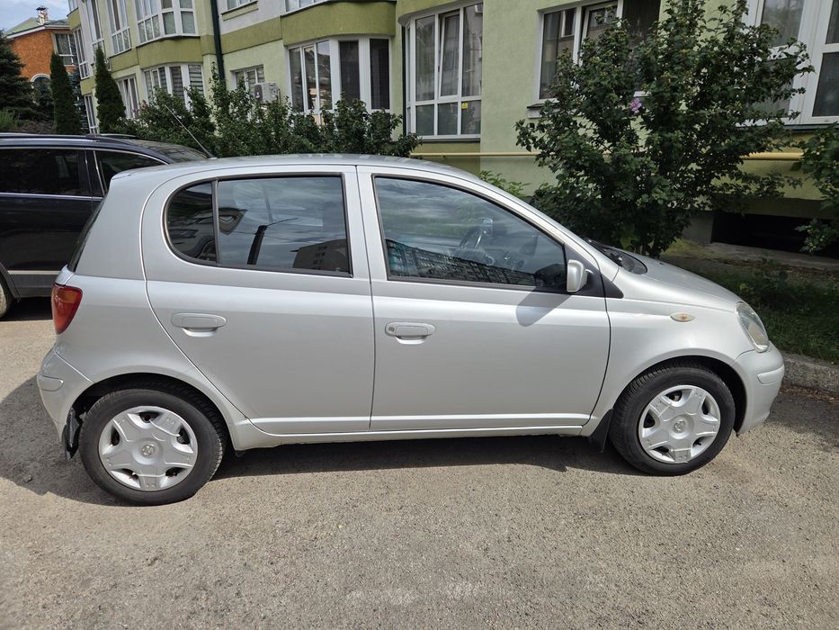 Toyota yaris 1,3 (Тойота яріс)