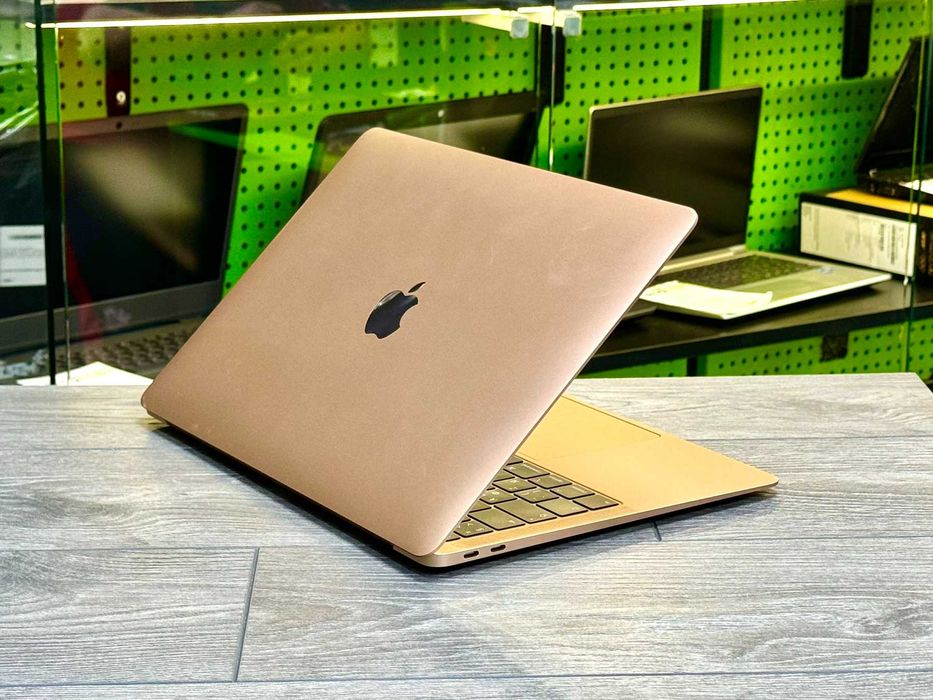 MacBook Air A1932 Gold / Retina / Відмінний стан / Від магазину