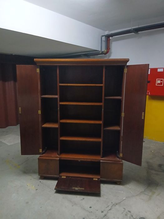 Móvel estante madeira pesada