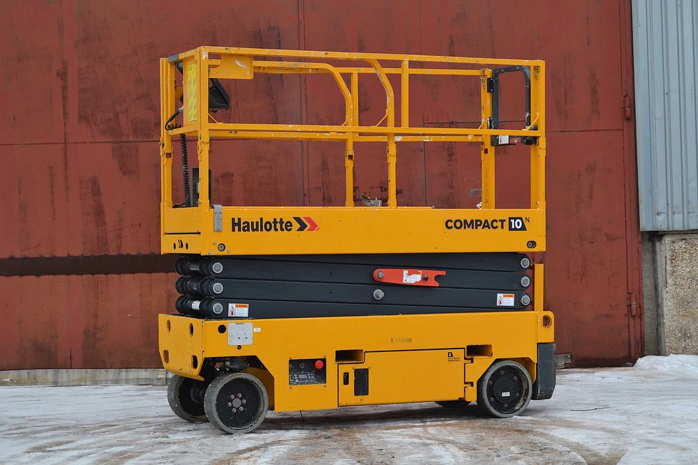 Ножничний електричний підйомник Haulotte Compact 10 N (висота 10 м)