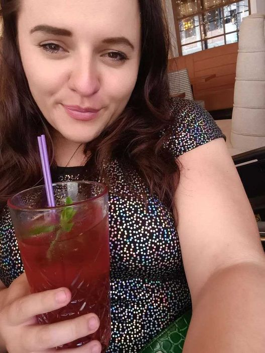 Вчитель вокалу та акторсько-сценічної майстерності, психолог