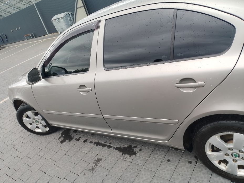 Продам шкода октавія а5 2010р.1.8