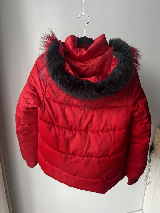 Kurtka guess czerwona
