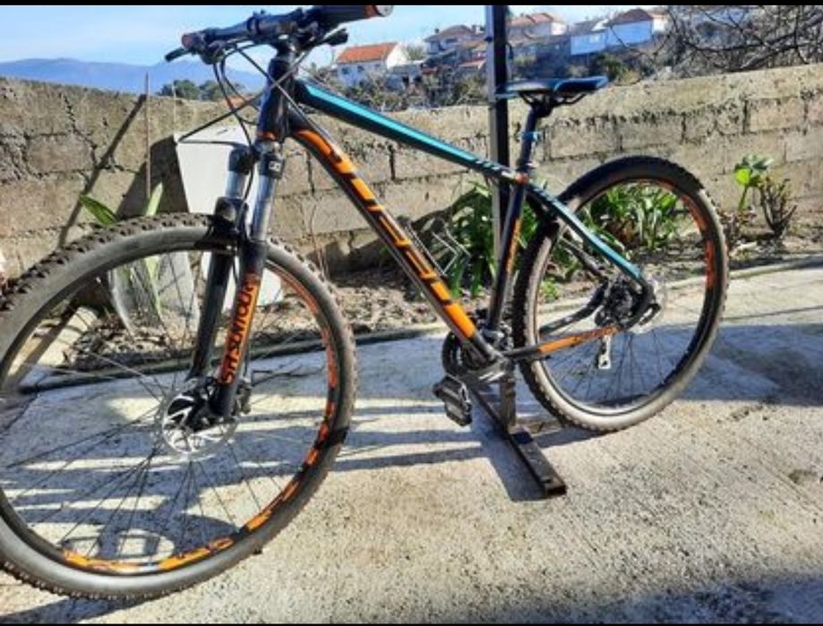 Bicicletas 1 roda 26 e uma roda 29