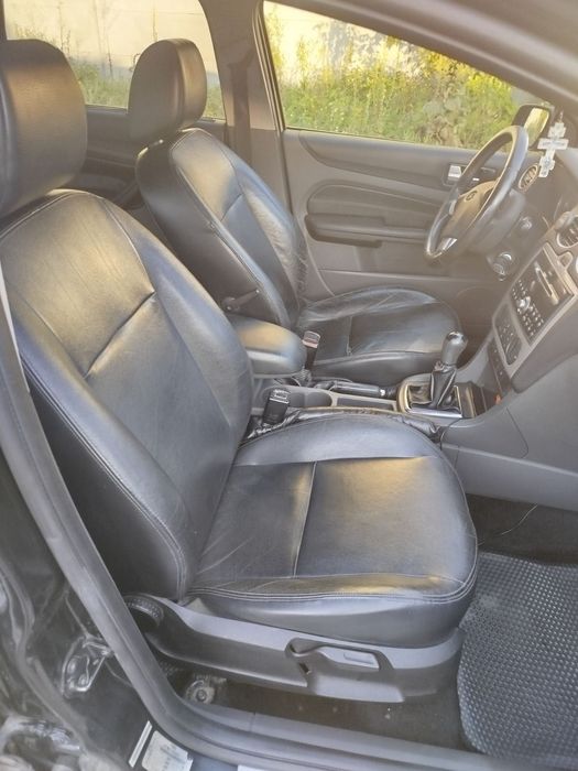 Продам Форд фокус 2 2.0дизель 2005года 
Есть ньюансы по кузову (дырка