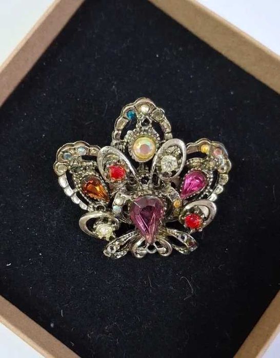 Prawdziwy vintage – stara niemiecka broszka z kryształami, retro