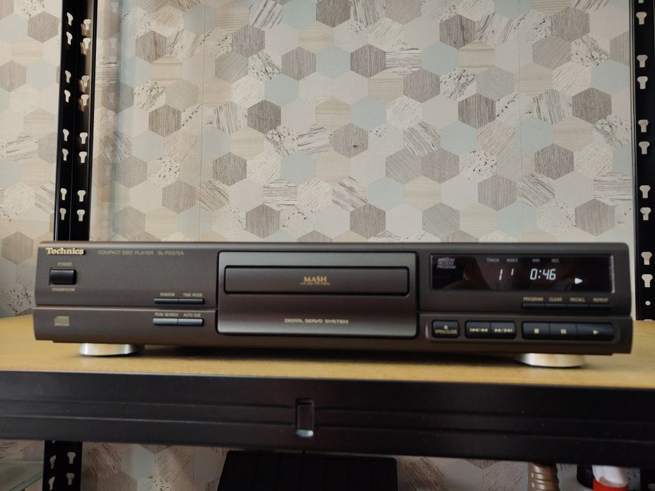 Odtwarzacz CD Technics SL- PG370A bardzo ładny stan