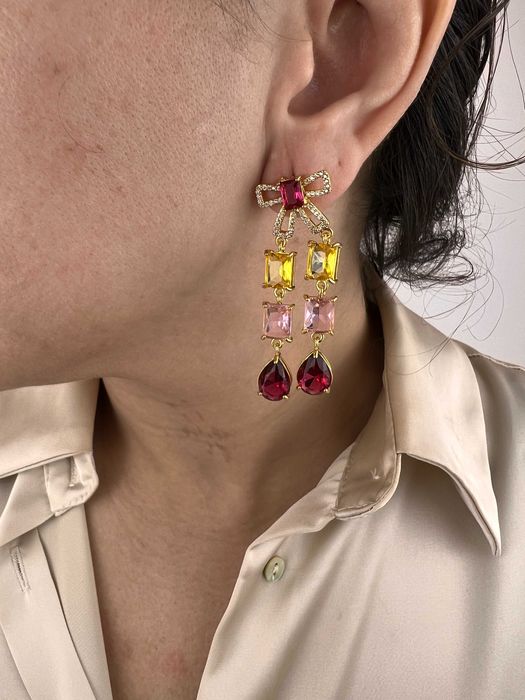 Brinco Ícone de Estilo: Um Toque de Glamour para Seu Visual