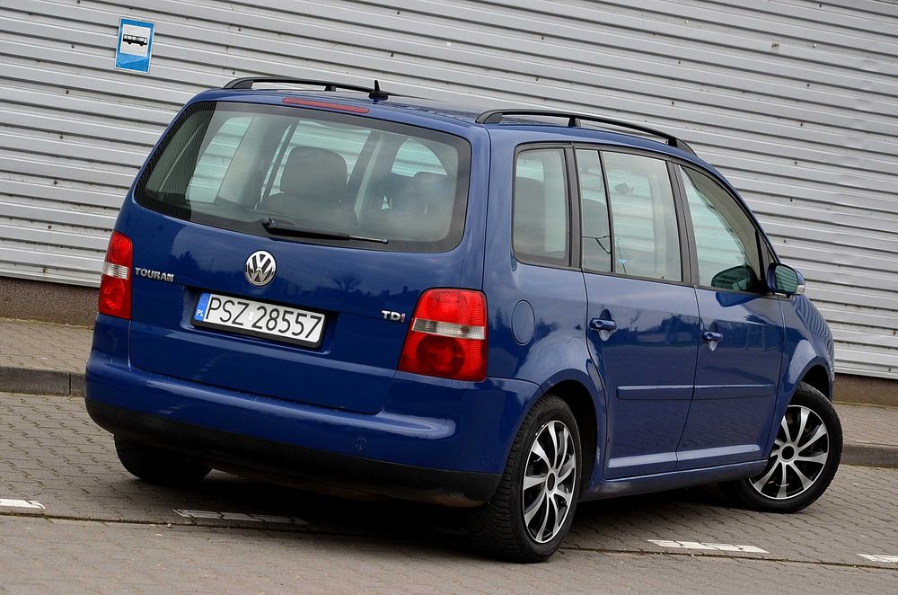 VW Touran 2004r.* 1896cm3 * 11 lat w jednych rękach * Ważne OC i PT