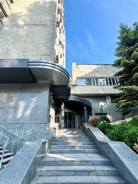 ЦЕНТР! Офіс 40м2 під склад, точку видачі. Завжди Є Інтернет! Метро 5хв