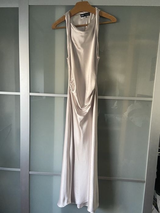 Vestido festa cetim novos Zara tamanho M bege ou vermelho