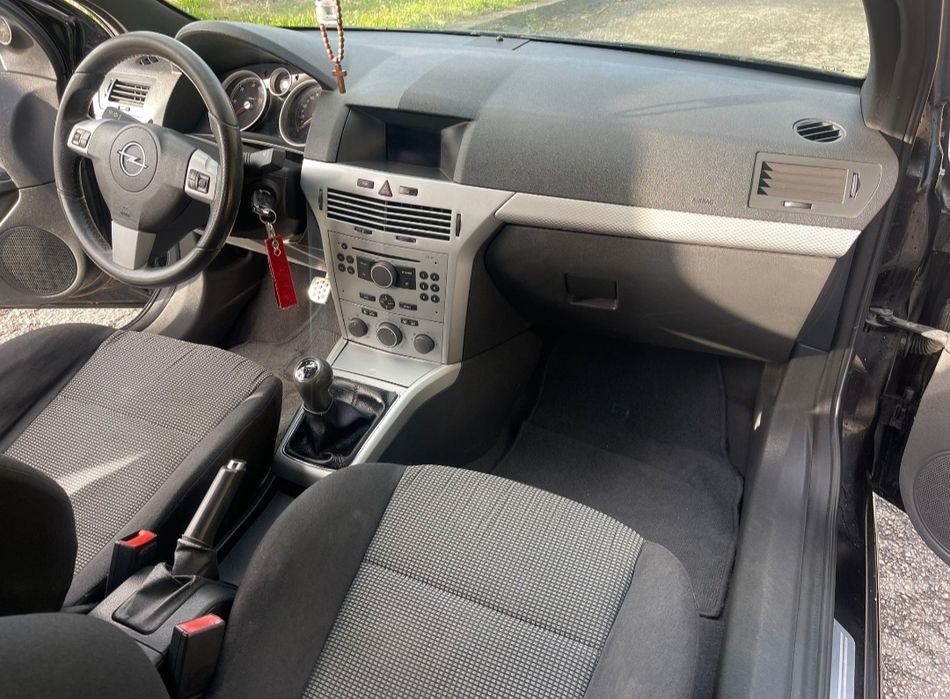 Opel Astra GTC 1.7 de 2006