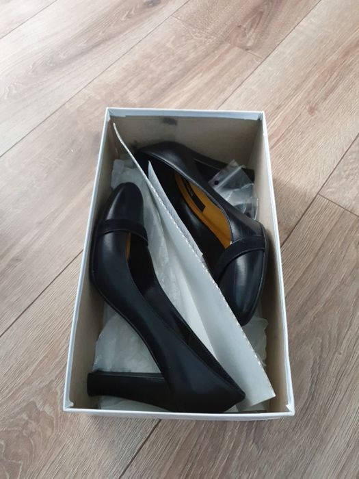 Жіночі туфлі 39 розмір