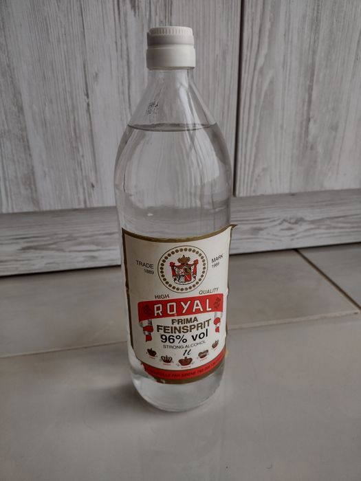Royal Prima Feinsprit 96% vol 1 L коллекционная бутылка закрытая