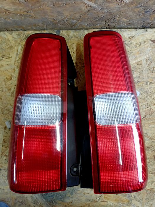 Suzuki Jimny 1 lampa tył tylna prawa lewa oryginał demontaż UK
