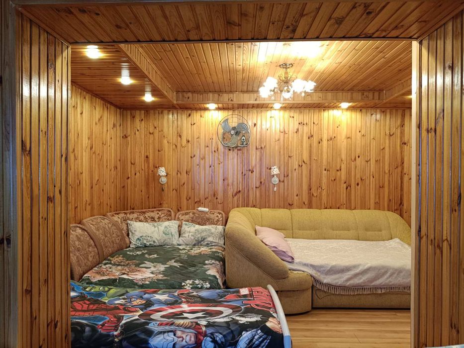 Дом для мероприятий бассейн, баня, генератор,до 45 чел. Почайна