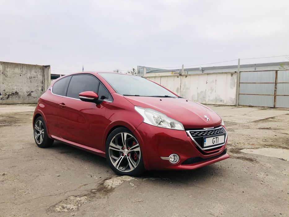 Продам Peugeot 208 GTI