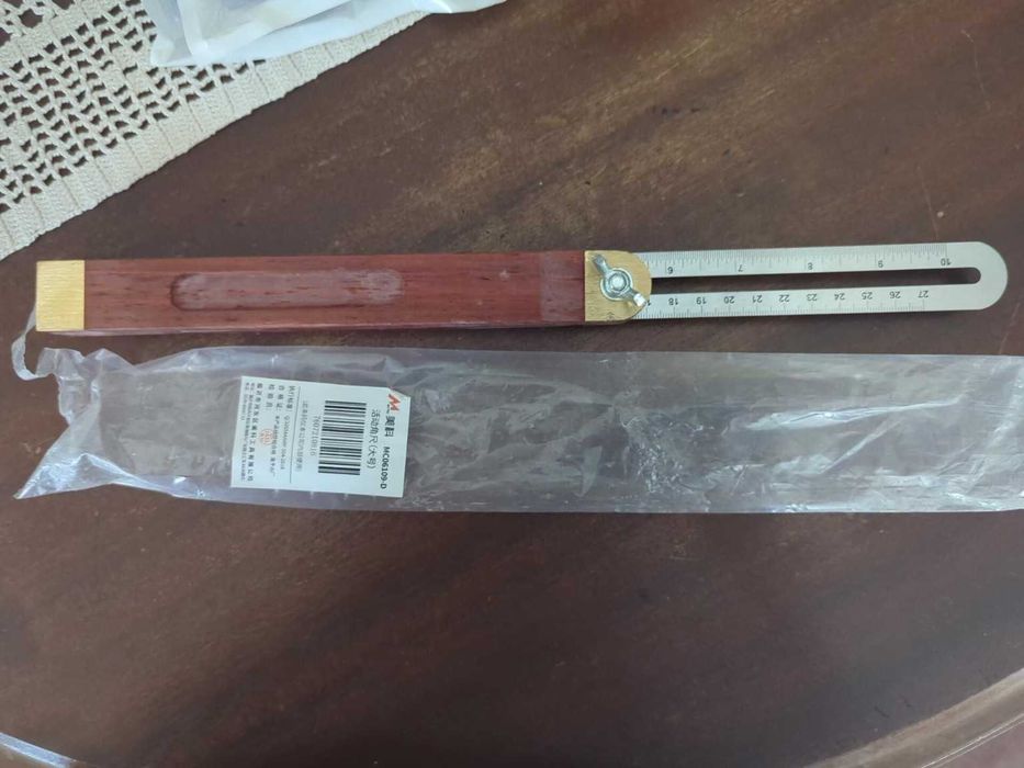 Falsa Esquadria Ajustável de Carpinteiro – Madeira e Metal