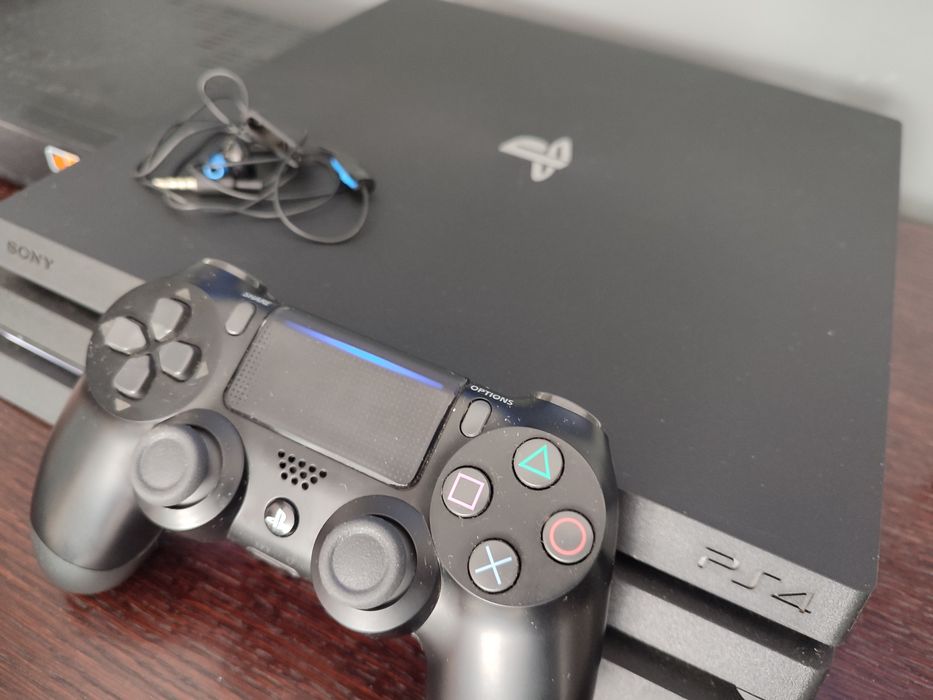 Zestaw Ps4 Konsola Pro 1 TB Sony Pad PlayStation 4 komplet karton gry Hit