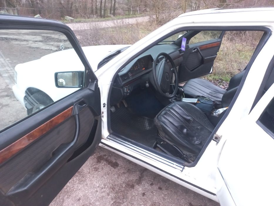 Mersedes-benz w124 e260 2.5 dizel  рест
