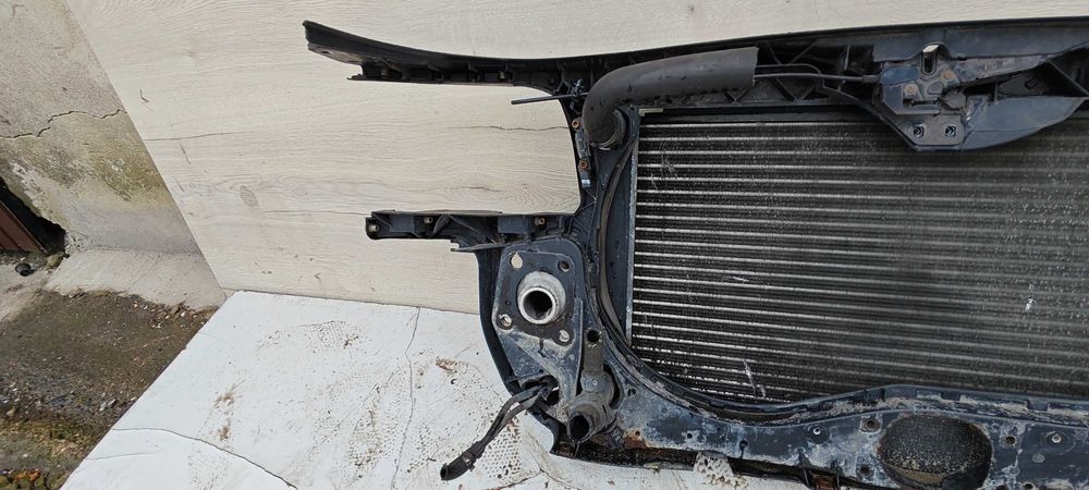 Pas Przedni kompletny Audi A4 B6 8E 1.9 TDI